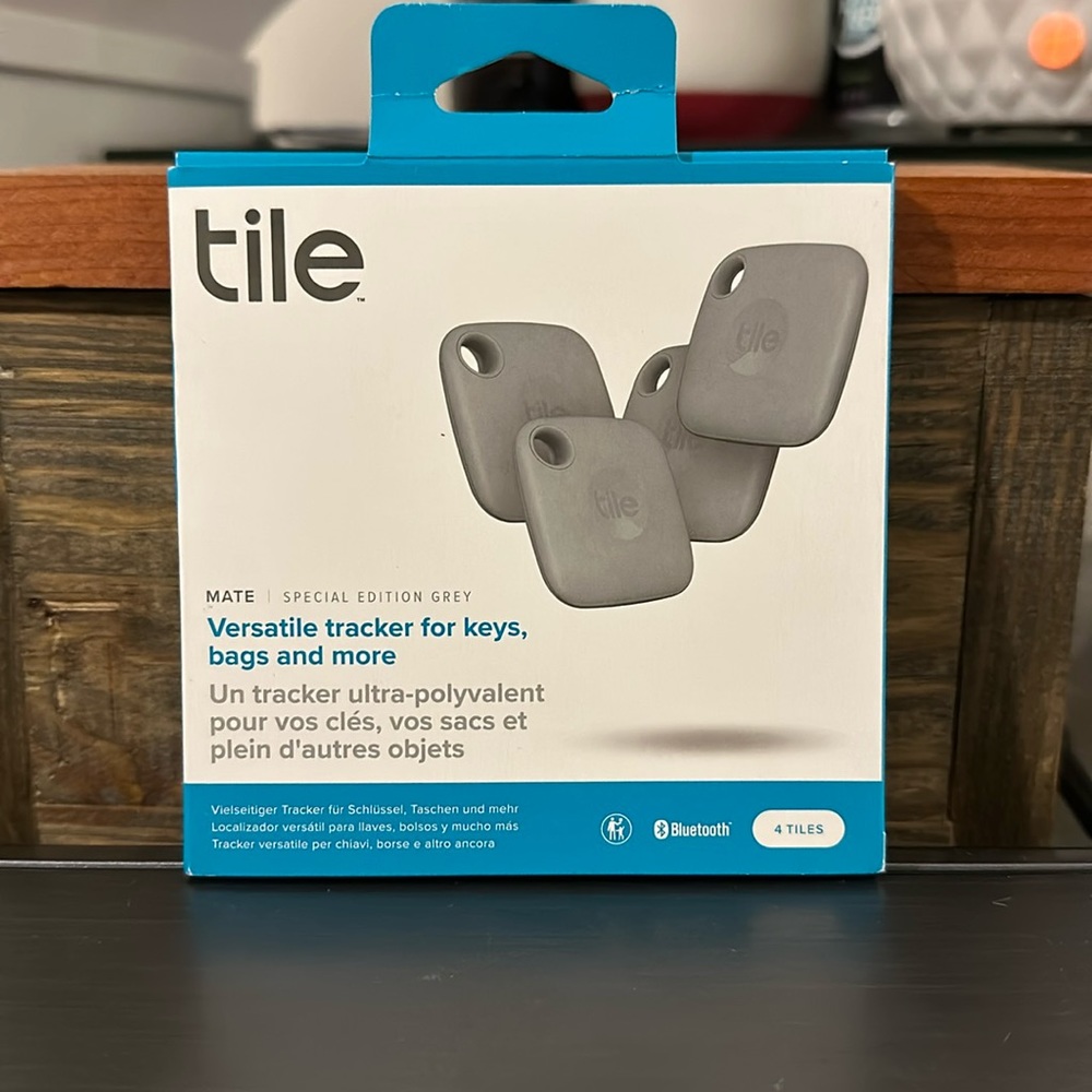 Tile versatile mate gray trackers 4pack